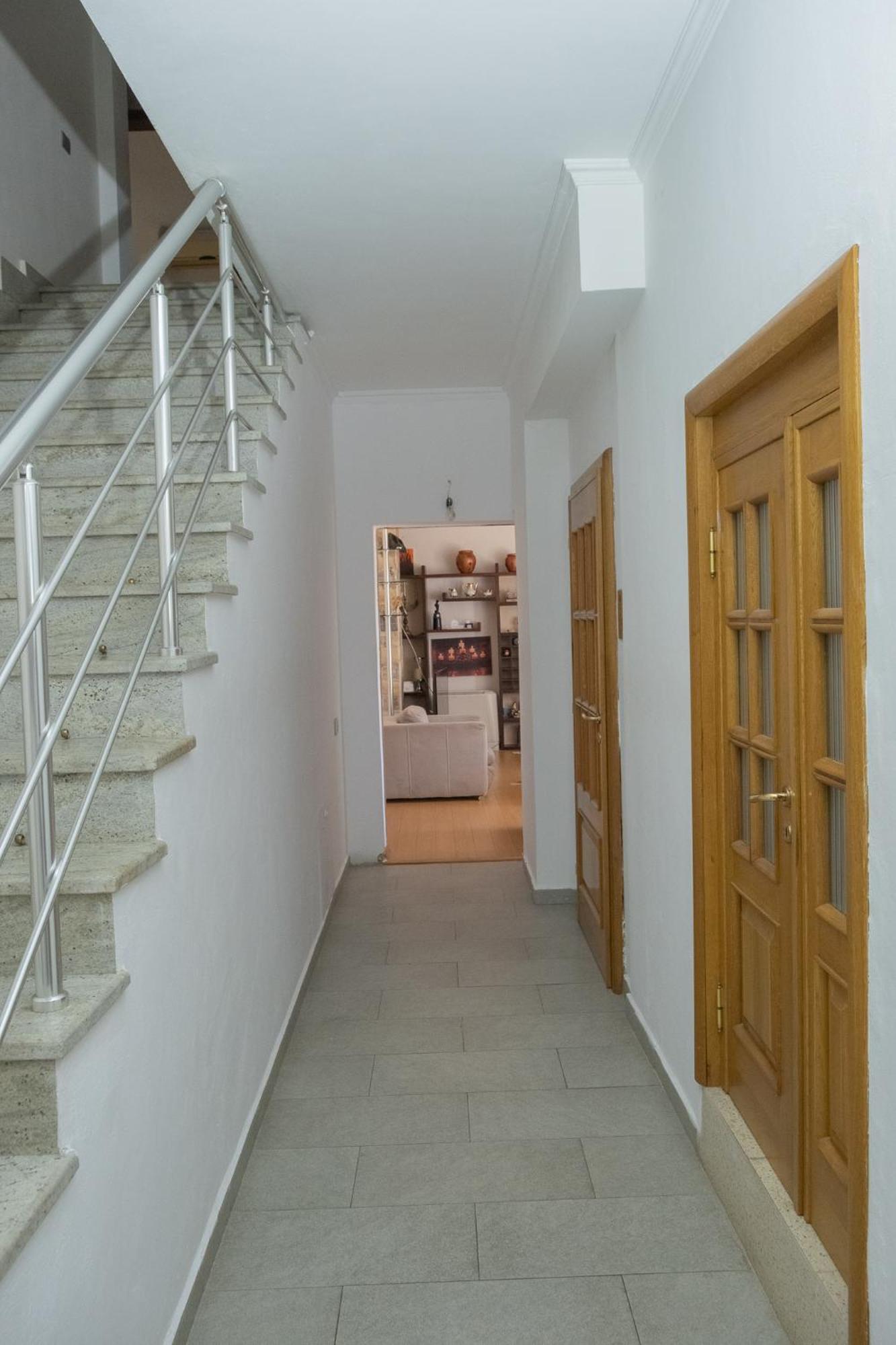 Albjona Guesthouse Tirana Exterior photo